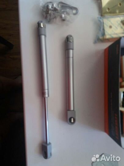 Дверные петли, защёлка дверная, накладки, лифт меб