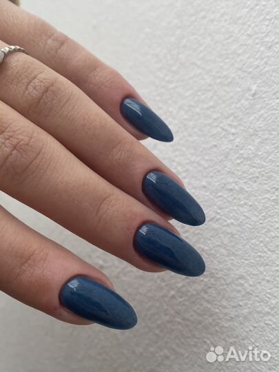 Модель на маникюр