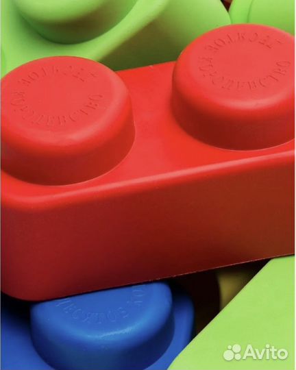 Детский конструктор кирпичики