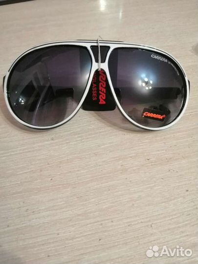 Солнцезащитные очки