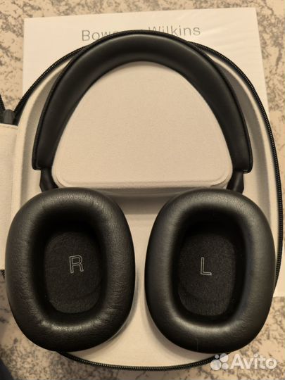 Беспроводные наушники Bowers and Wilkins px7 s2