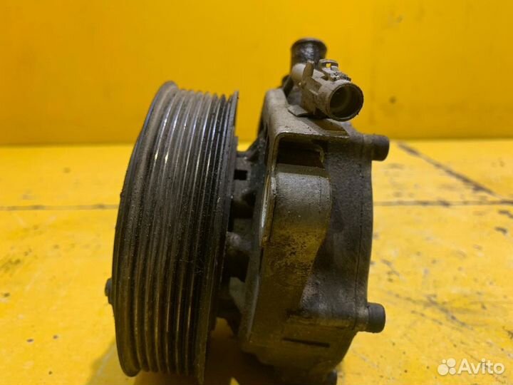 Помпа Toyota Land Cruiser Prado 150 2009-2013