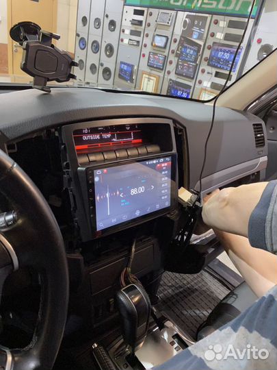 Магнитола Митсубиси Л200 2017+