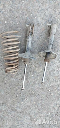 Задание стойки амортизаторов