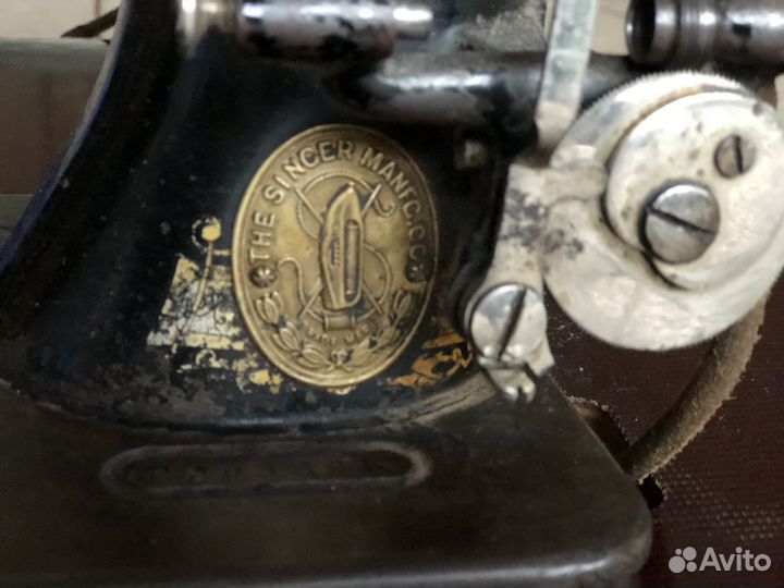Швейная машина Singer