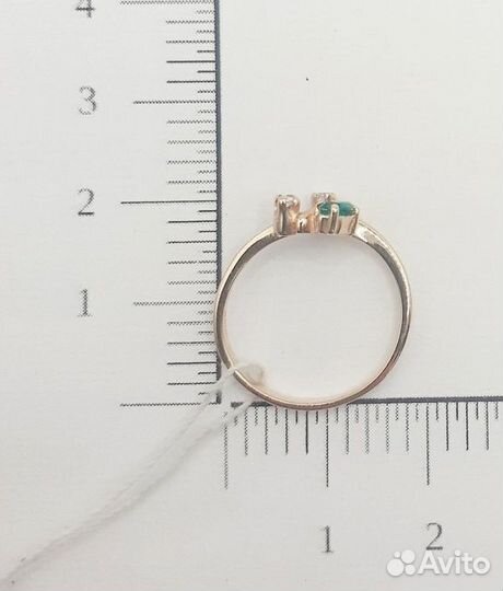 Золотое кольцо с камнем 17р