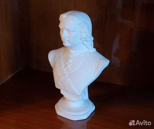 Бюст: Петр I