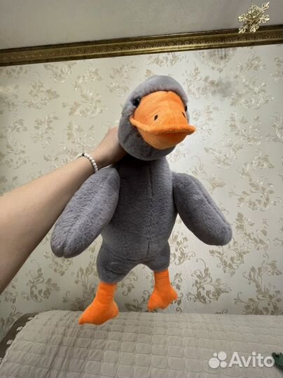 Гусь обнимусь