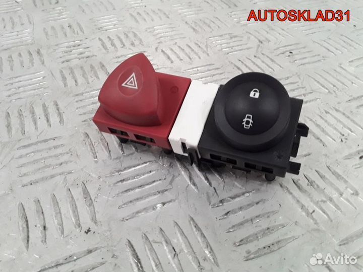Кнопка аварийной сигнализации Renault Megane 2