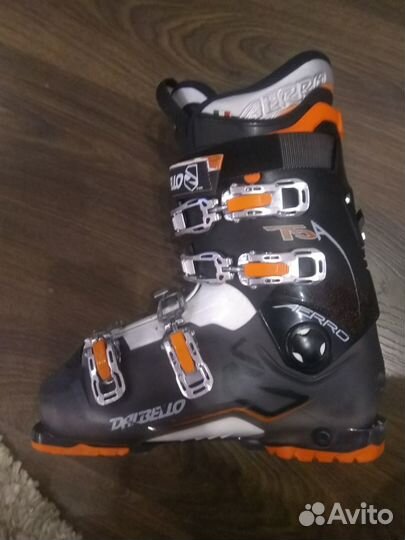 Продам мужские горнолыжные ботинки dalbello aero