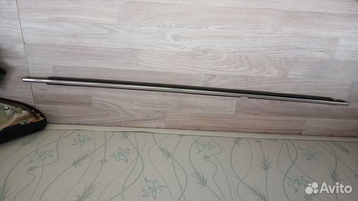 Молдинг стекла двери Toyota Camry 50