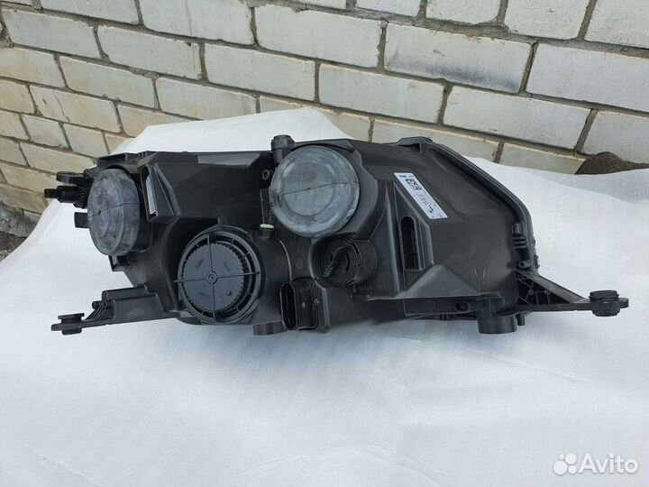 Фара левая skoda rapid 5JB941017