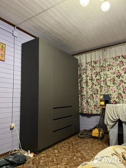 Шкаф распашной Хилтон