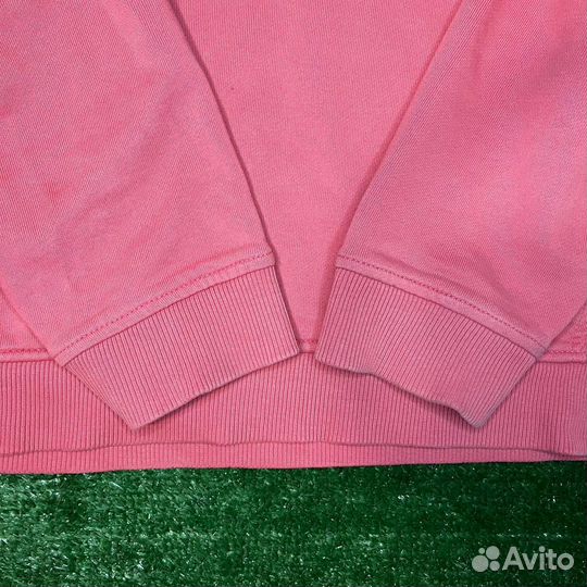 Попробуй найти розовое худи Lyle & Scott