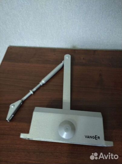 Доводчик дверной