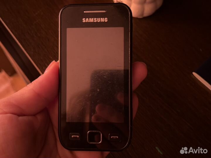 Телефон Samsung