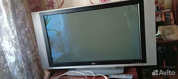 Телевизор LG 42 дюйма