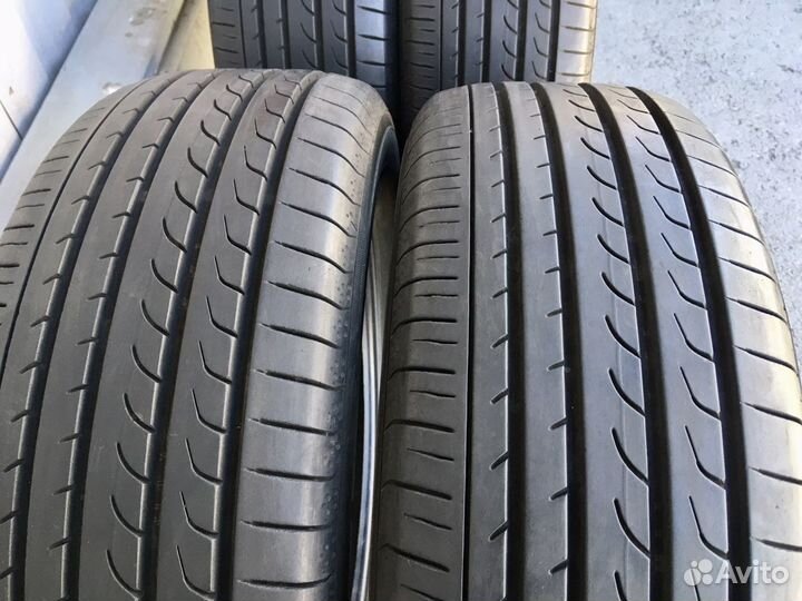 Yokohama BluEarth RV-01 215/55 R17