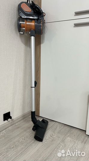 Вертикальный пылесос бу