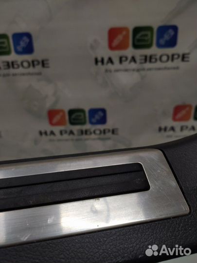 Накладка на порог внутренняя задняя левая Toyota