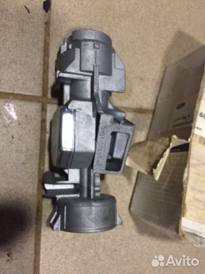 Корпус замка зажигания Ford