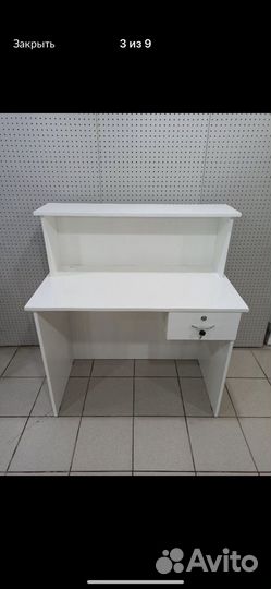 Стойка ресепшн