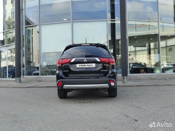 Mitsubishi Outlander 2.0 CVT, 2016, 224 155 км