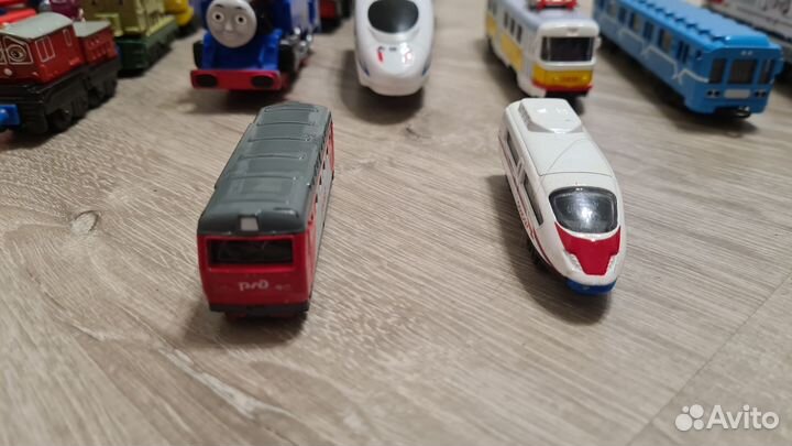 Игрушки поезда