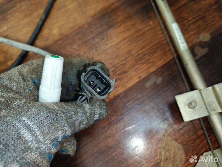 Стеклоподъемник передний правый Лада Калина 1