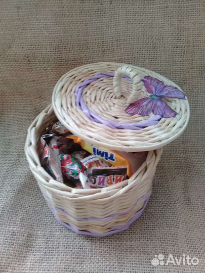 Шкатулки, конфетницы, игольницы из бумажной лозы