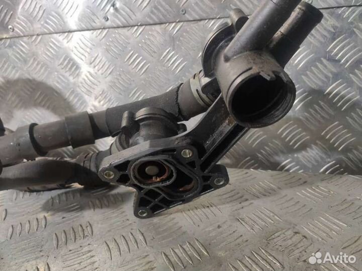Корпус термостата Volkswagen Golf plus 1 1.4 03C121121D