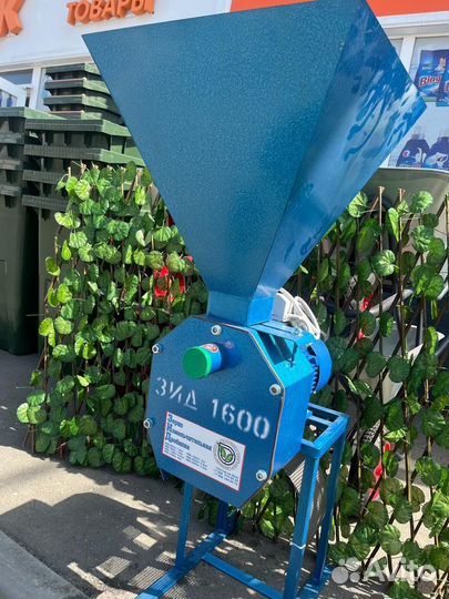 Зернодробилка 1600 кг 220в