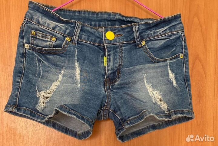 Джинсовые шорты