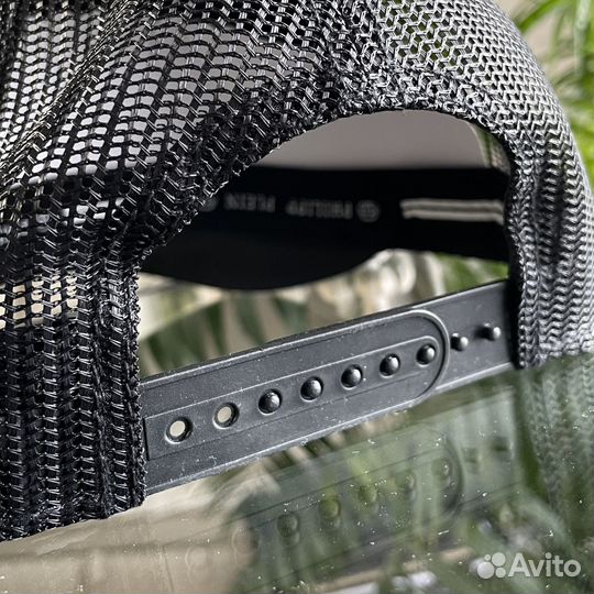 Бейсболка Philipp Plein с сеткой