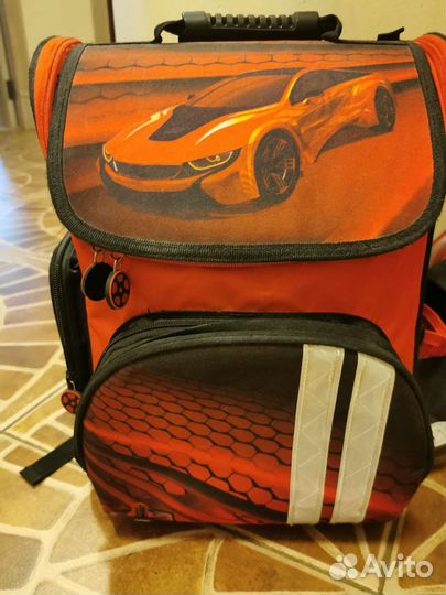 Ранец школьный для мальчика в отличном состоянии