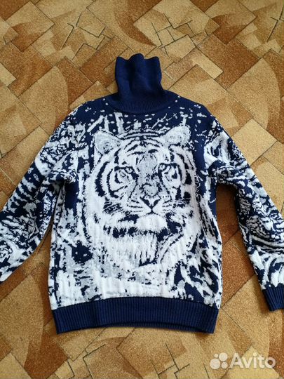 Свитер мужской