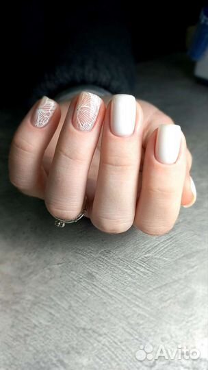 Маникюр и педикюр