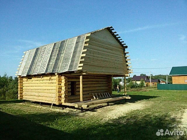 Сруб дома из бревна ручной рубки не бруса 6x10