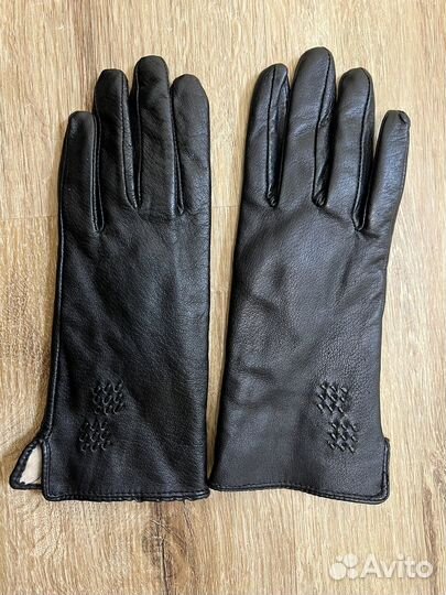 Перчатки женские кожаные новые