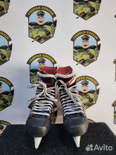 Хоккейные коньки CCM jetspeed FT485 INT Б/У