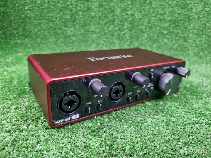 Focusrite Scarlett 2i2 Studio (3rd Gen)