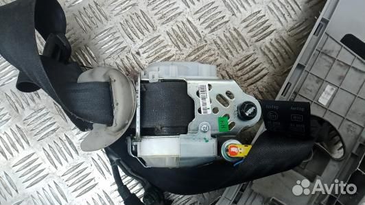 Ремень безопасности с пиропатроном сиденья передне