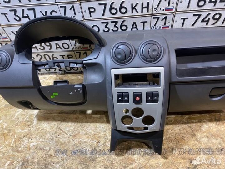 Торпедо Renault Logan 1.6 2008