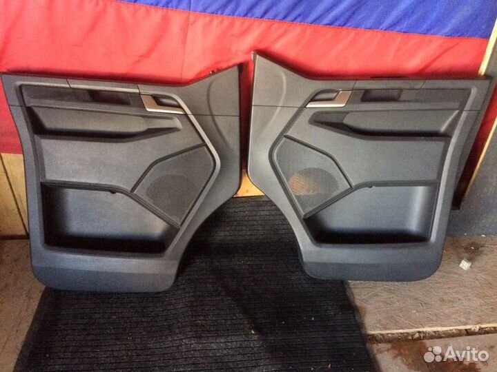 Т6 Обшивки передних дверей