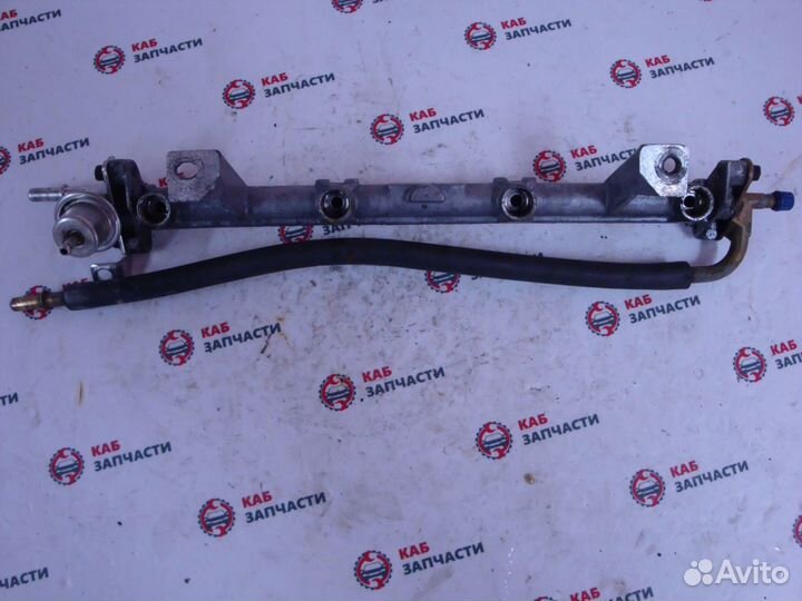 Рейка Рампа топливная Ford Focus 1 2.0л