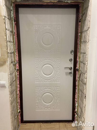 Дверь входная металлическая