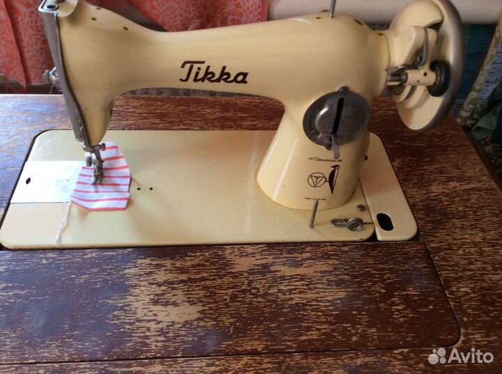 Швейная ножная финская машинка Tikka