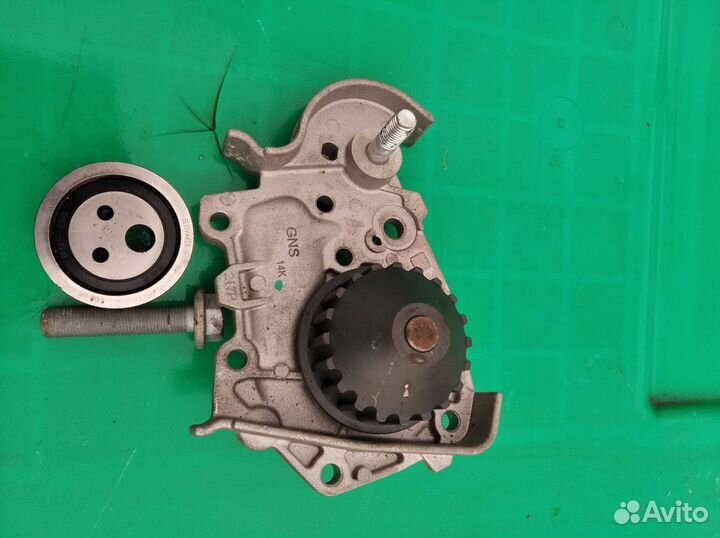 Помпа на renault logan