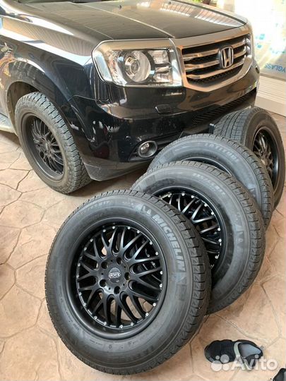 Колеса в сборе r17 235 65 зимние Michelin x ice2