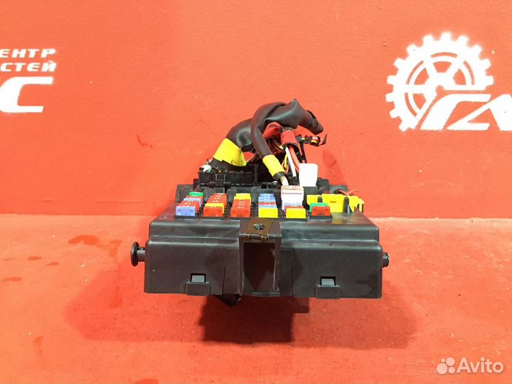 Блок предохранителей в салон Hyundai Coupe